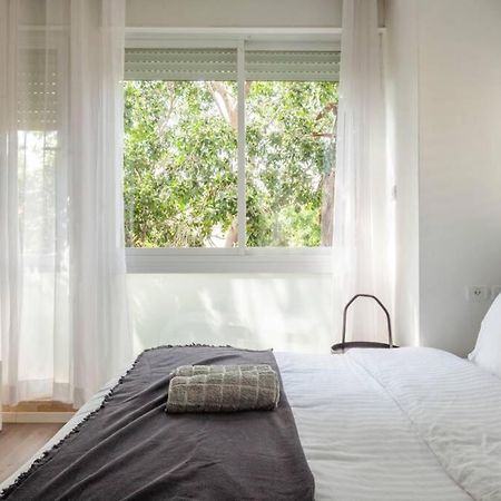 Big Apartment Next To Gordon Beach Plus Free Parking 텔아비브 외부 사진